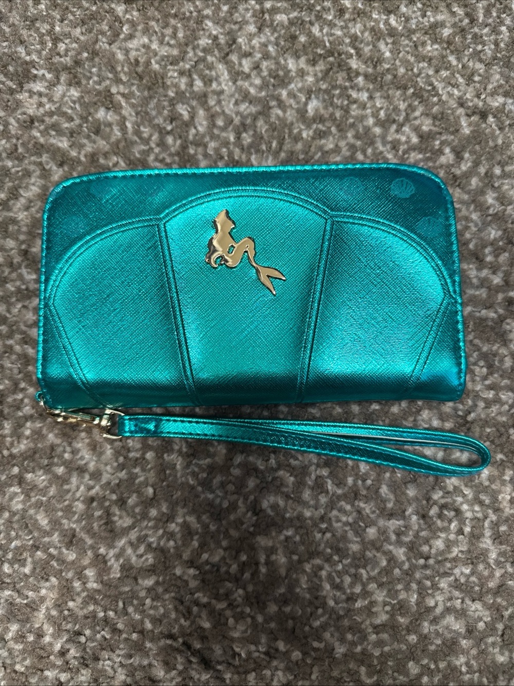 Source Unknown Metallic Teal Wristlet Clutch with Gold Mermaid Accent - Picture 1 of 3